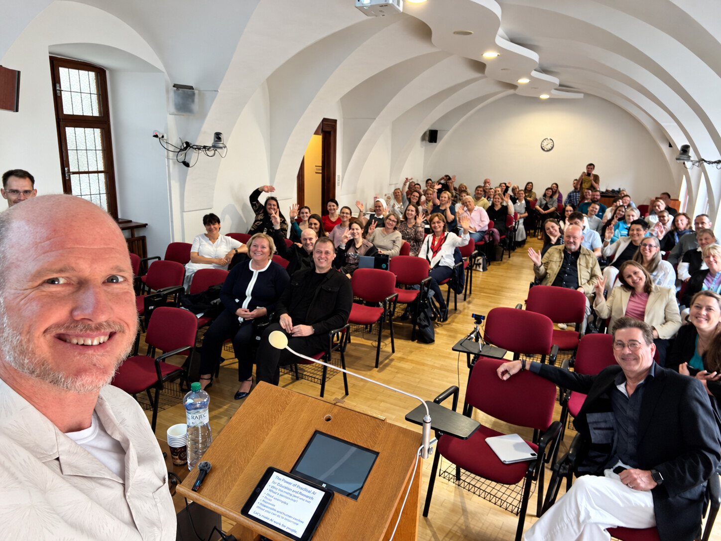 Dr. Bryce Hagedorn s účastníkmi konferencie