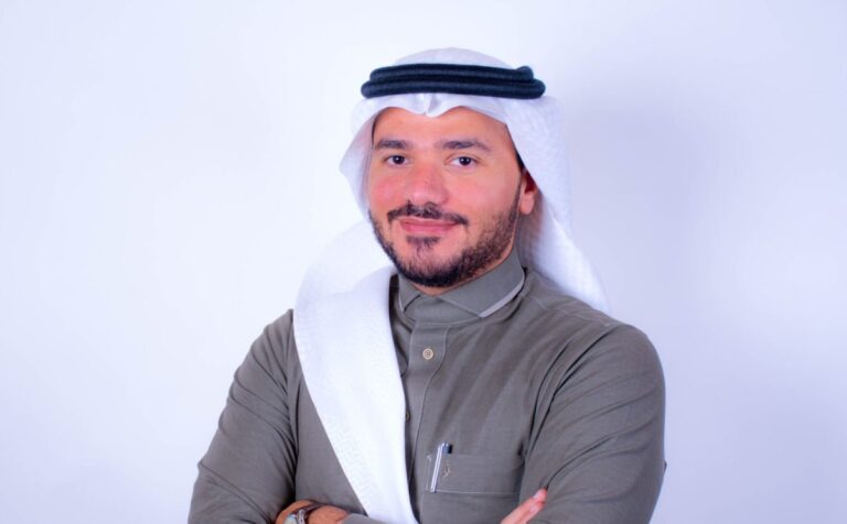 Portrét Loaya Al Sharifa, hosťa diskusie Deti Abraháma.