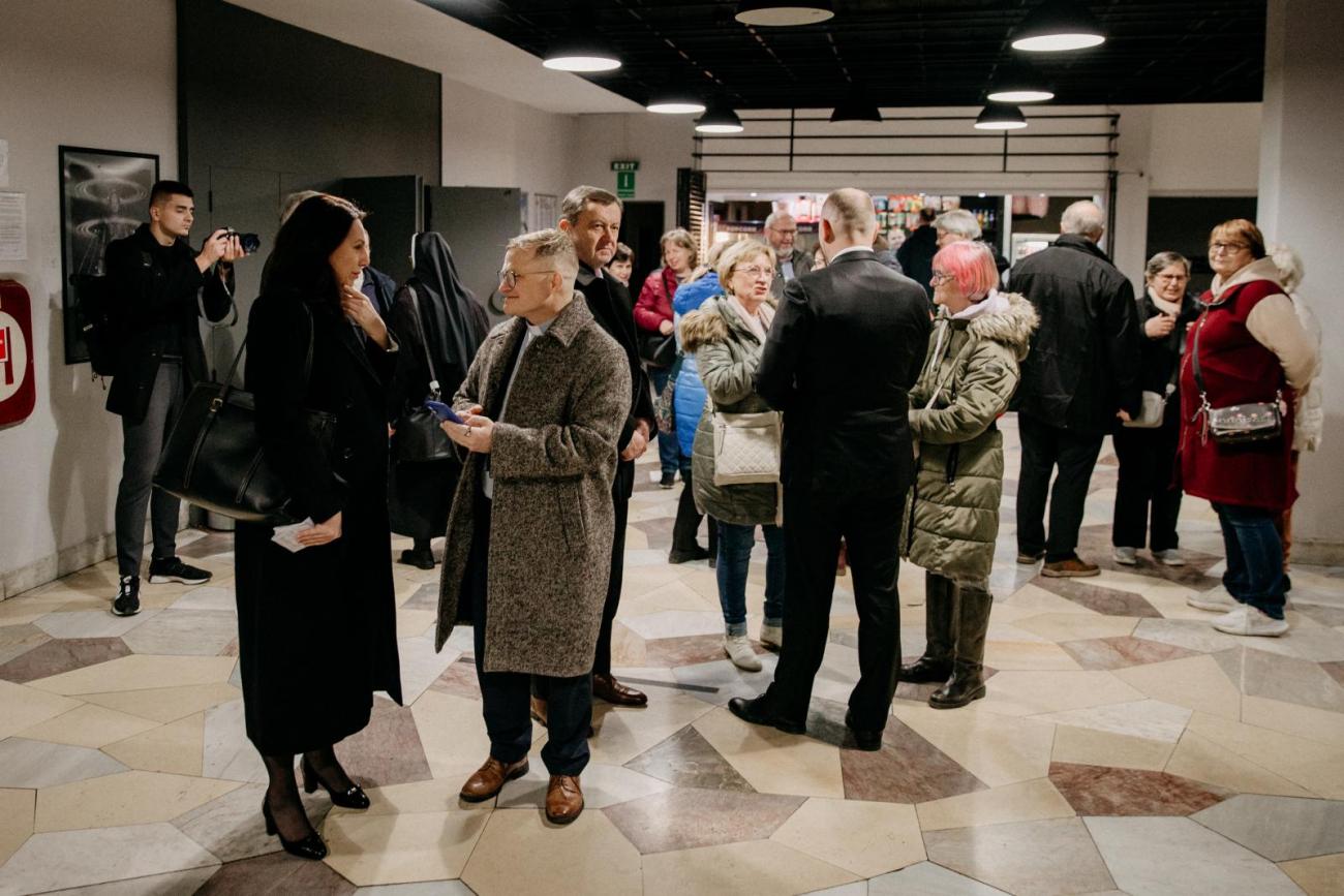 Hostia pred premiérou dokumentárneho filmu v Kine Hviezda