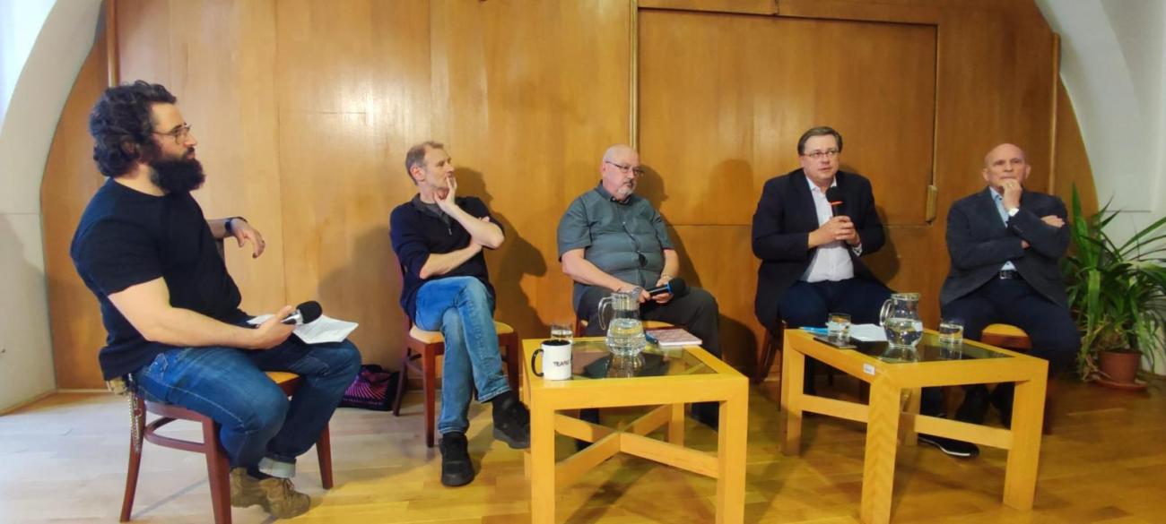 Hostia diskusie A stretol konzervatívec liberála v aule fakulty